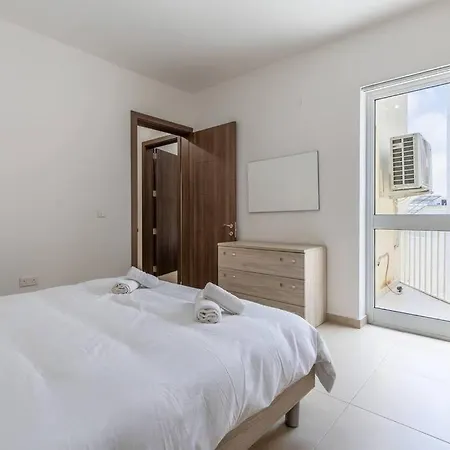 Apartament The Waves 2 Bedroom In Marsaxlokk